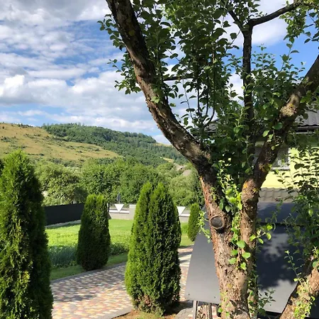 у миколи Apartment *